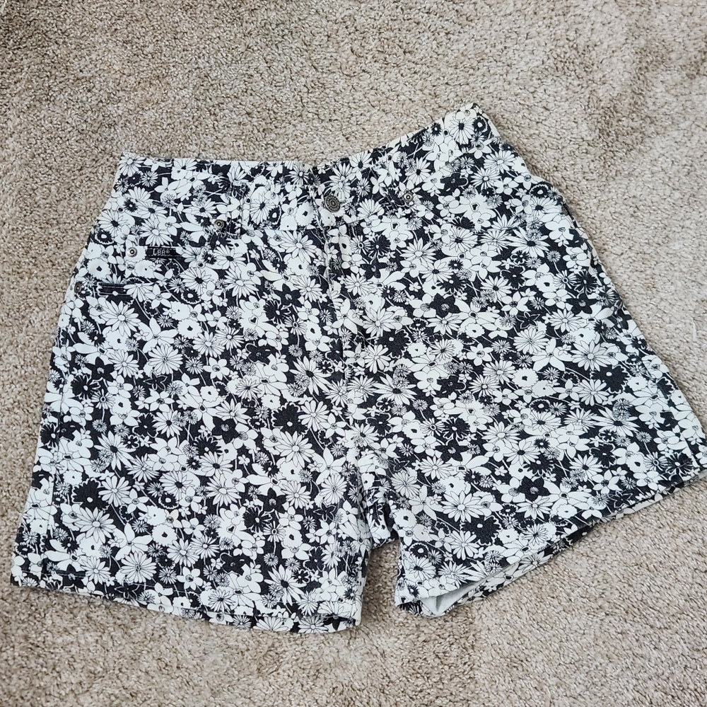 Vintage Lee floral denim shorts (size 10)